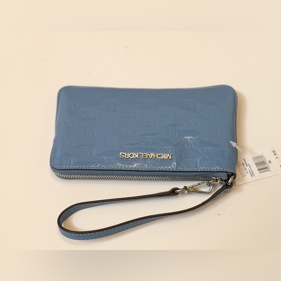 Michael Kors Jet Set Travel Large Wristlet MK Embossed Patent Frence Blue/Silver - Picture 4 of 12